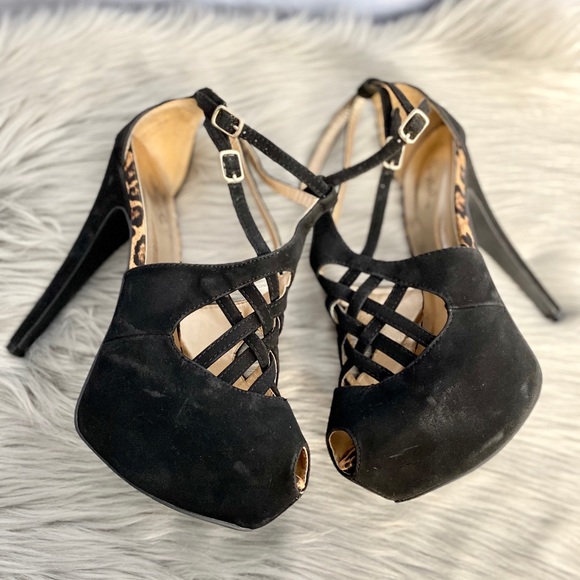 Qupid Black Heels - Picture 8 of 8